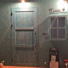 水色のドアが目印！鉄板焼き・洋食居酒屋「MASAO」の記事より