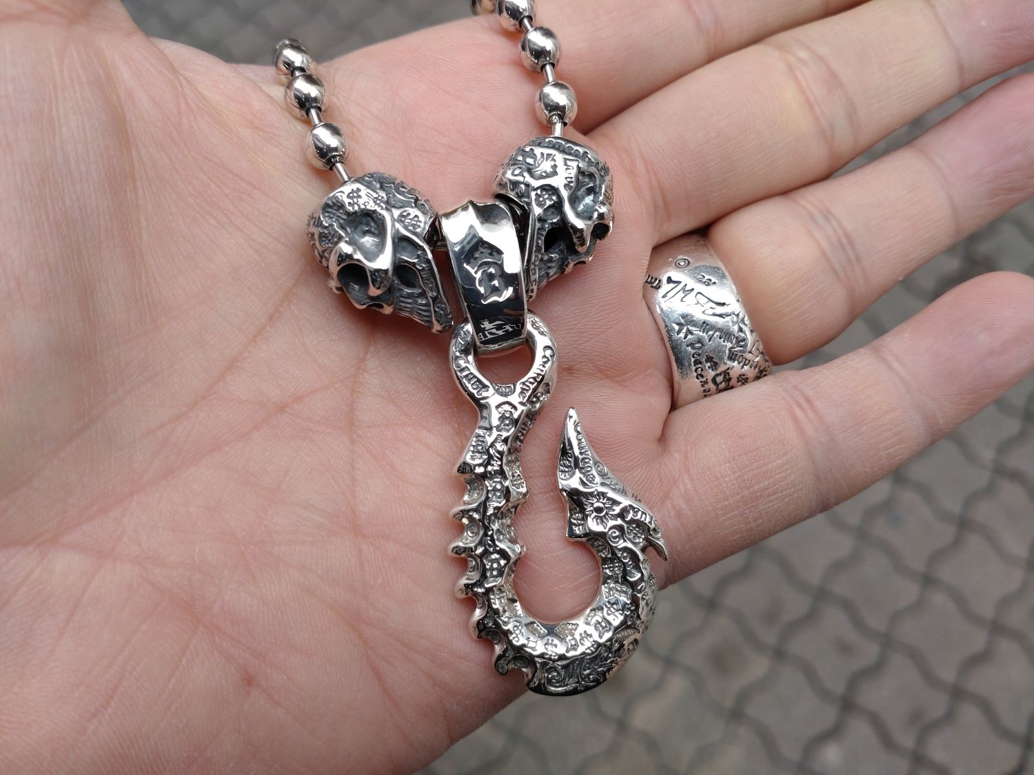 BWL / GRAFFITI LARGE FISH HOOK PENDANT SET | BILL WALL BWL / GRAFFITI LARGE FISH HOOK PENDANT SET | BILL WALL