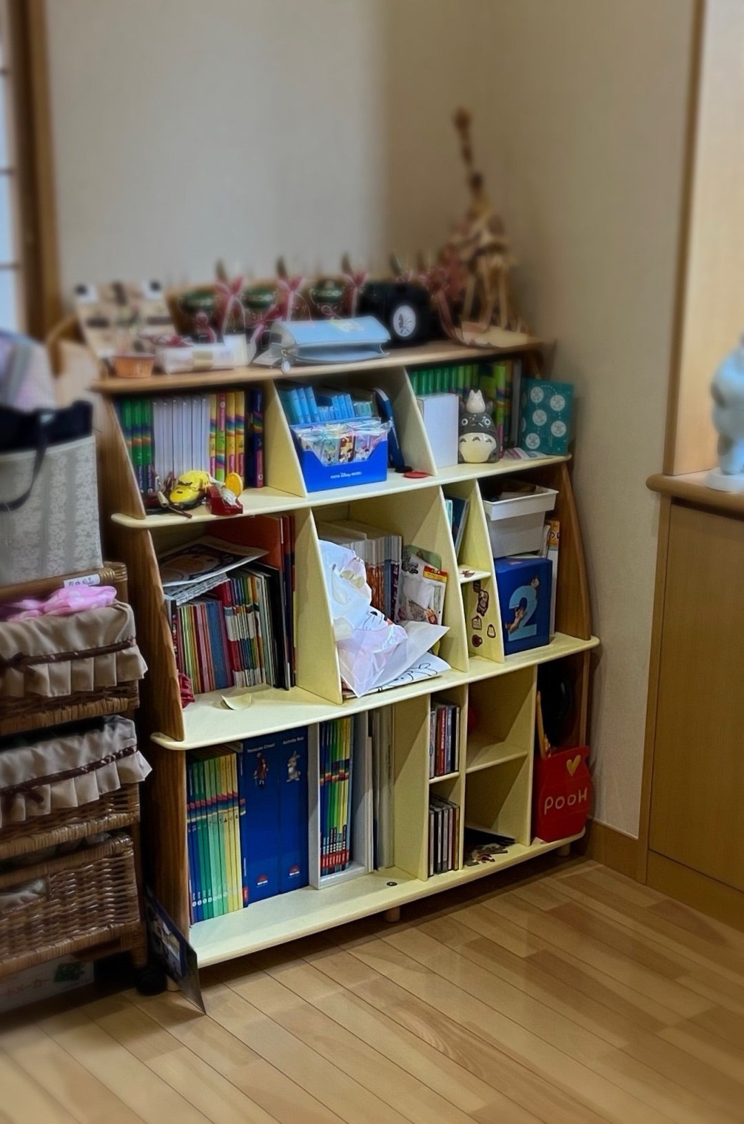 ディズニー英語システムの棚を活用 | 優しいお片付け【バービー ディズニー英語システムの棚を活用 | 優しいお片付け【バービー