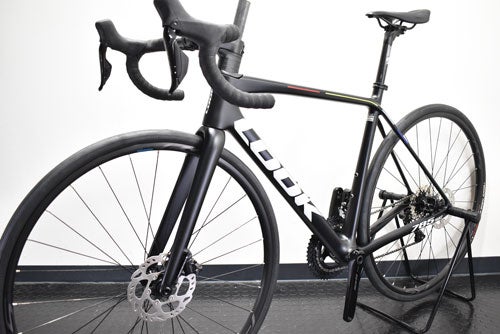 LOOK 2025 2024 ROADBIKE 785 HUEZ 2 huez2 DISC SHIMANO R7100 R7170 105 R8100 ULTEGRA Di2 12speed COMPLETED PROTEAM BLACK SATIN MATTE FRONT ルック 2025年モデル 2024年モデル ロードバイク ヒュエズ ディスク シマノ アルテグラ 電動 完成車 12スピード プロチームブラックサテンマット