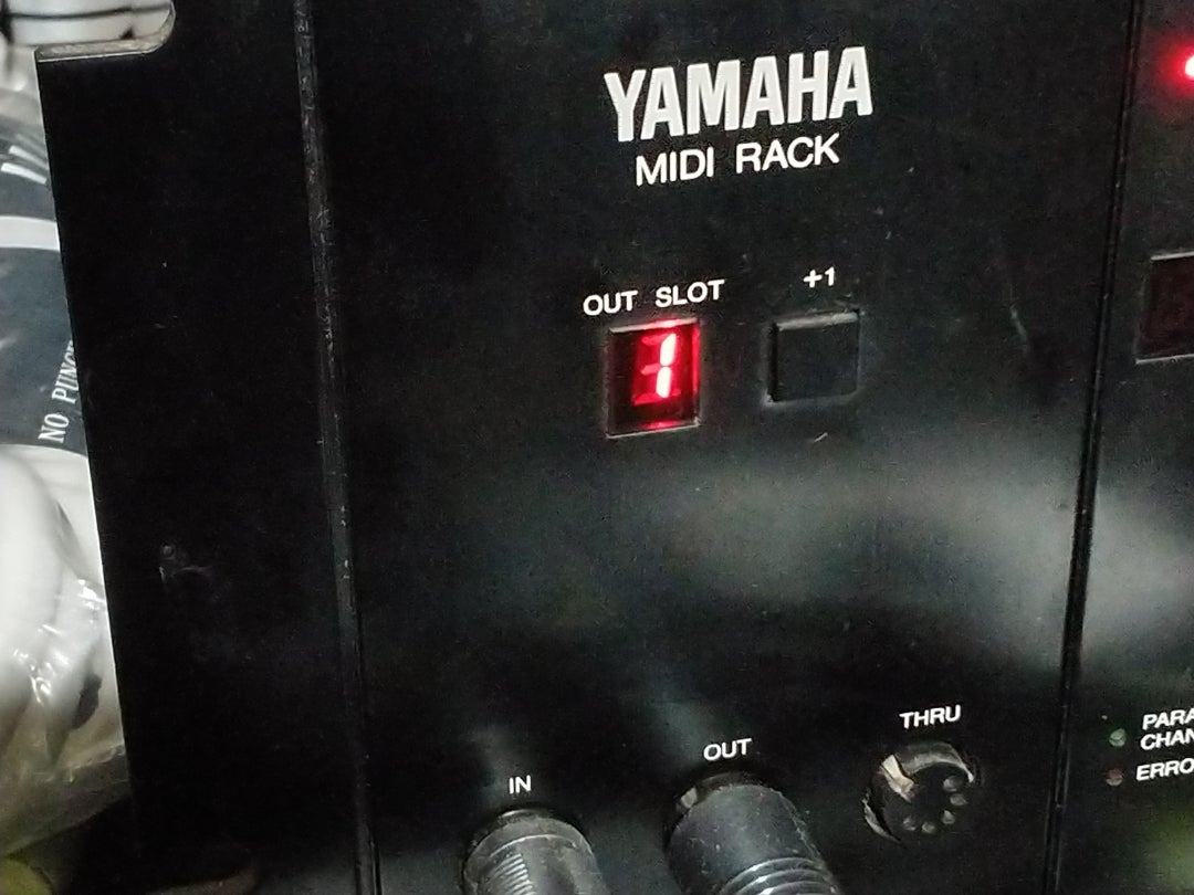 YAMAHA TX816の音色をYAMAHA QX1でSAVE&LOAD♪(作業用 YAMAHA TX816の音色をYAMAHA QX1でSAVE&LOAD♪(作業用