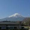 4月15日今朝の富士山、河口湖からの画像