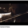 デイヴィッド・ギャレット、映画のエキストラのためにバッハを弾く in 自叙伝の画像