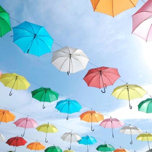 晴れの日＆雨の日を鮮やかに彩る「アンブレラスカイ」の画像