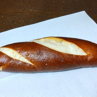 セレストブレッド〜スティックプレッツェル〜 ＆ 路上でパンを丸かじり