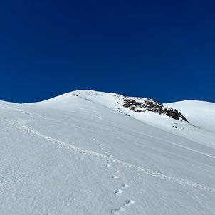 残雪期の乗鞍岳へ〜BCスキーヤーに混じって雪山初の3,000m峰〜の画像