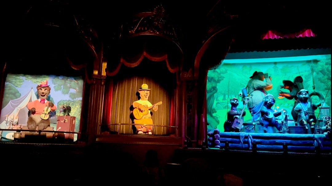 TDL:こちらも久々に体験!カントリーベア・シアターの TDL:こちらも久々に体験!カントリーベア・シアターの