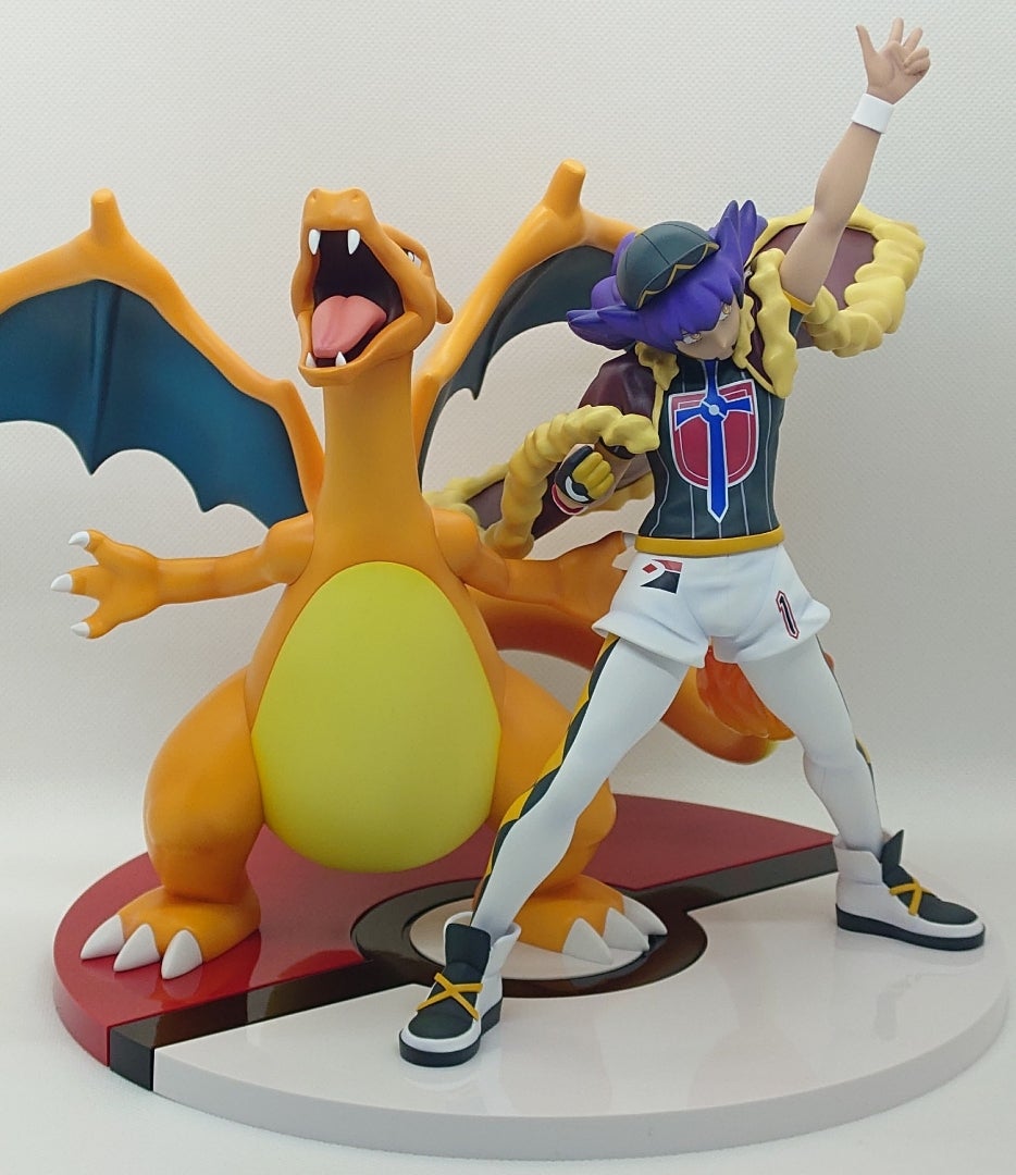 ポケモンセンターオリジナル フィギュア ダンデ & リザードン ポケモンセンターオリジナル フィギュア ダンデ & リザードン