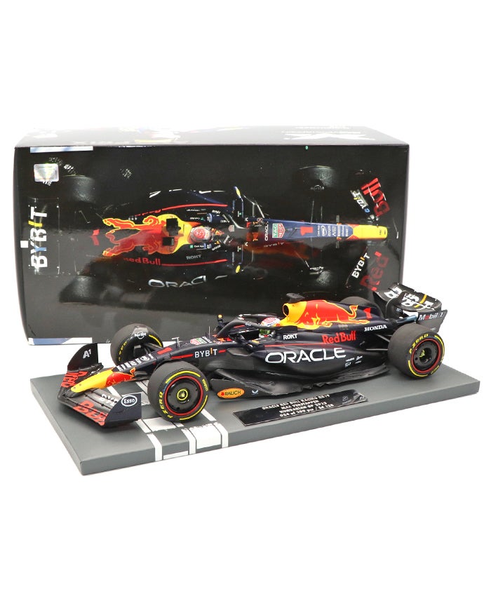 フェルスタッペン別注 1/18スケール新作モデルカー 発売中 フェルスタッペン別注 1/18スケール新作モデルカー 発売中