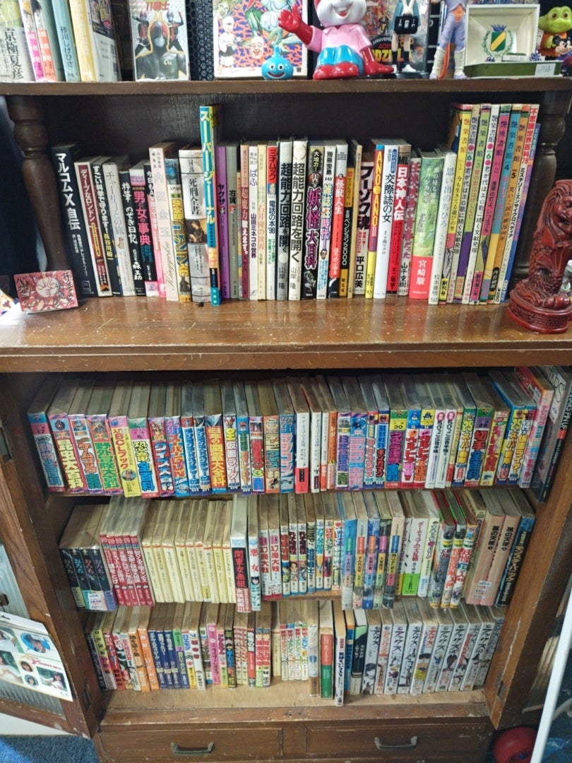 じゅにあの古本屋(大和高田)。 ちょっと寄ってみた。 | (^-^)/ たくみ