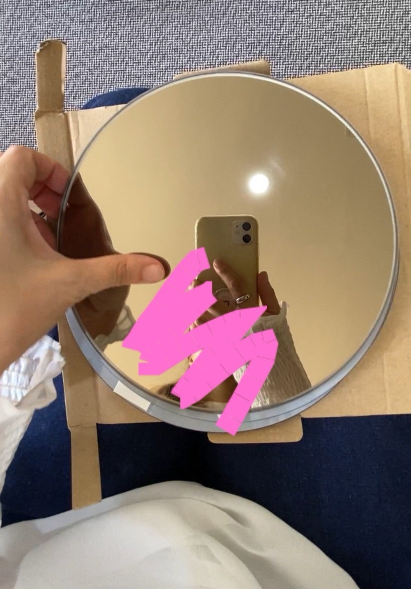 IKEAのウォールデコレーション用ミラー | Le 2 Janvier