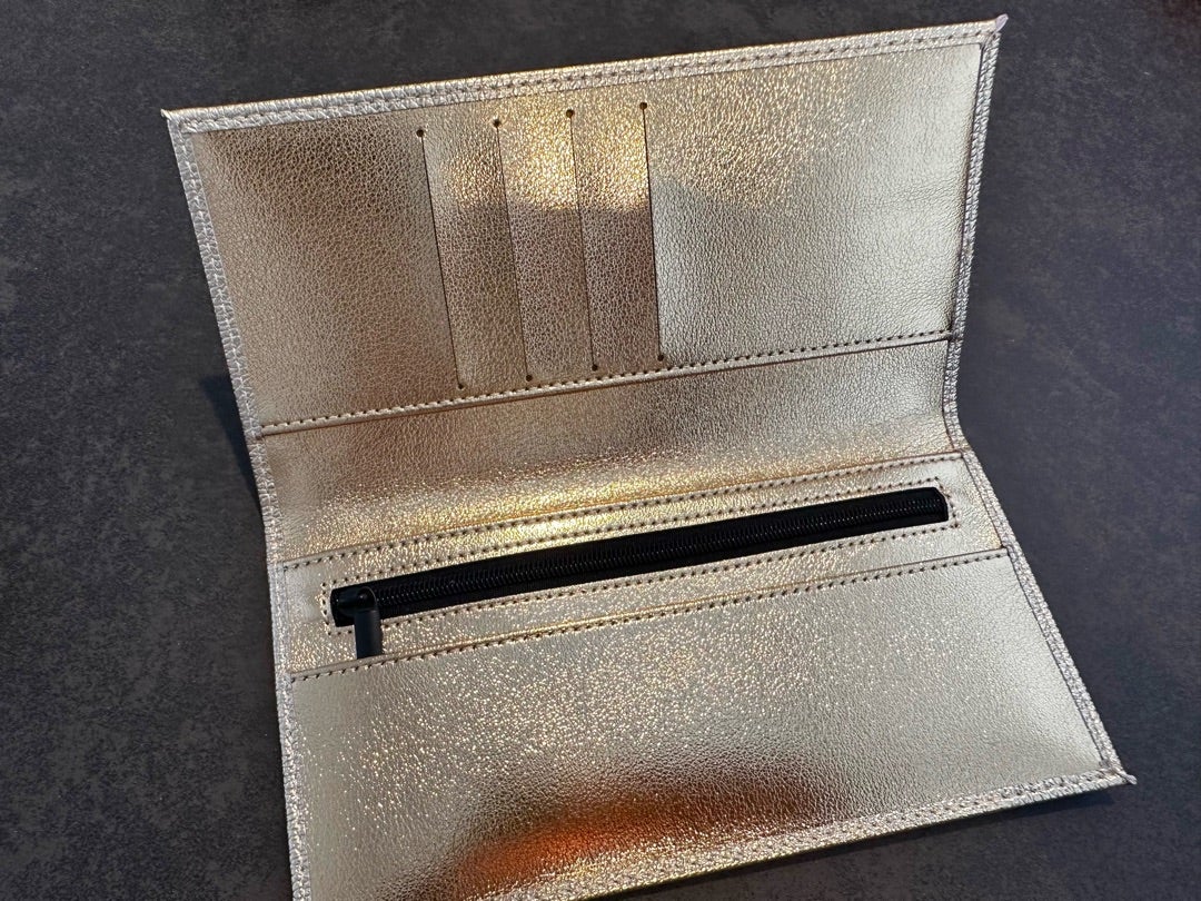 バズり中】購入制限も!?皇居のお財布が買えた!! | すのママ バズり中】購入制限も!?皇居のお財布が買えた!! | すのママ