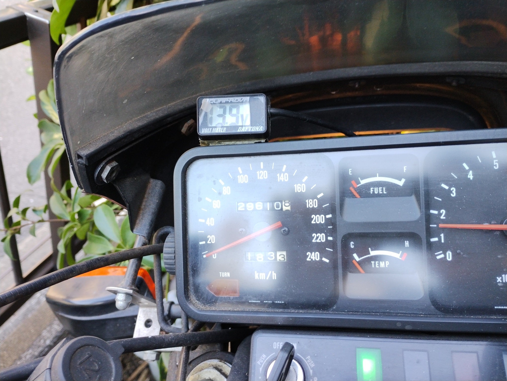 燃料計の作動不良のトラブルシュート kz1300 | kawasakikz1300が 