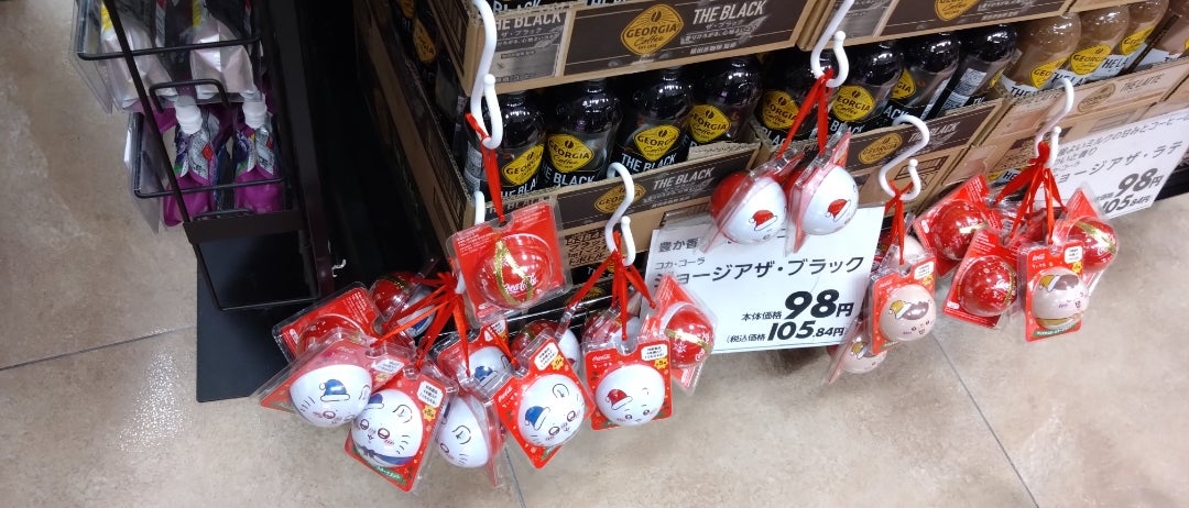 コカコーラ×ちいかわコラボ再び!ドリンク購入でクリスマス コカコーラ×ちいかわコラボ再び!ドリンク購入でクリスマス