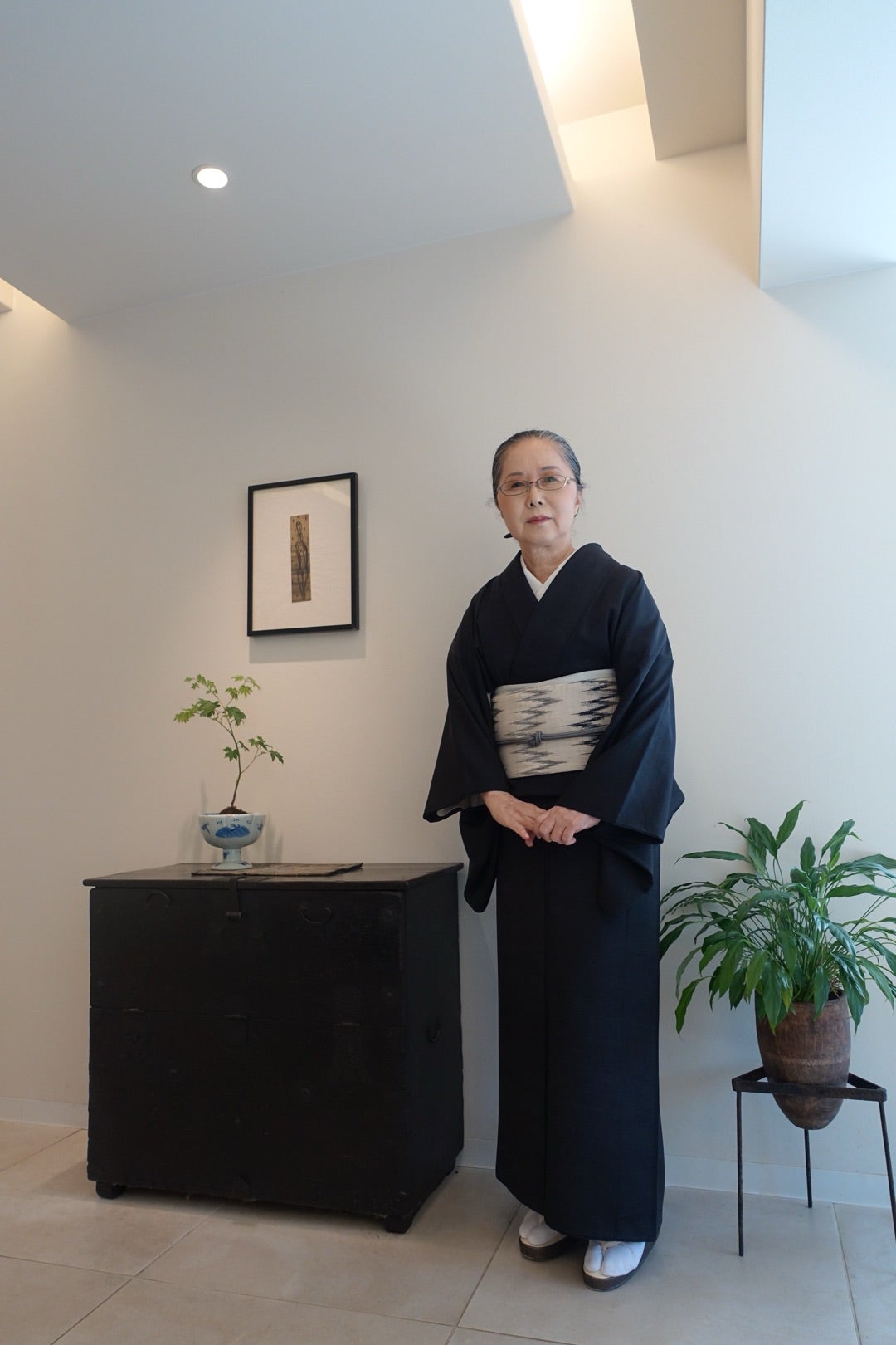 一目でわかる選びやすい帯揚げ片付け方!墨黒着物に白地黒波線の 一目でわかる選びやすい帯揚げ片付け方!墨黒着物に白地黒波線の