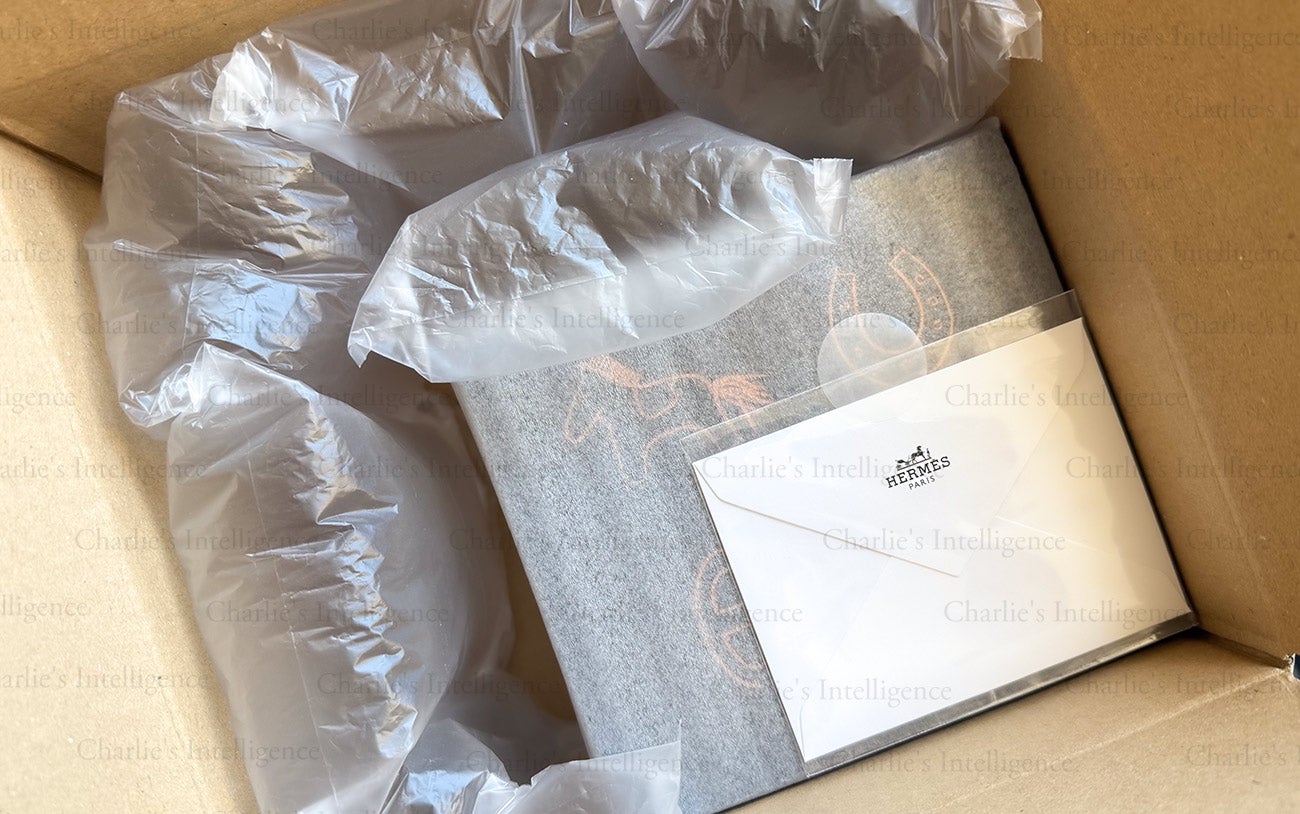 エルメスからイヤーズギフト(2024年)が届いた。なんと冷凍 エルメスからイヤーズギフト(2024年)が届いた。なんと冷凍