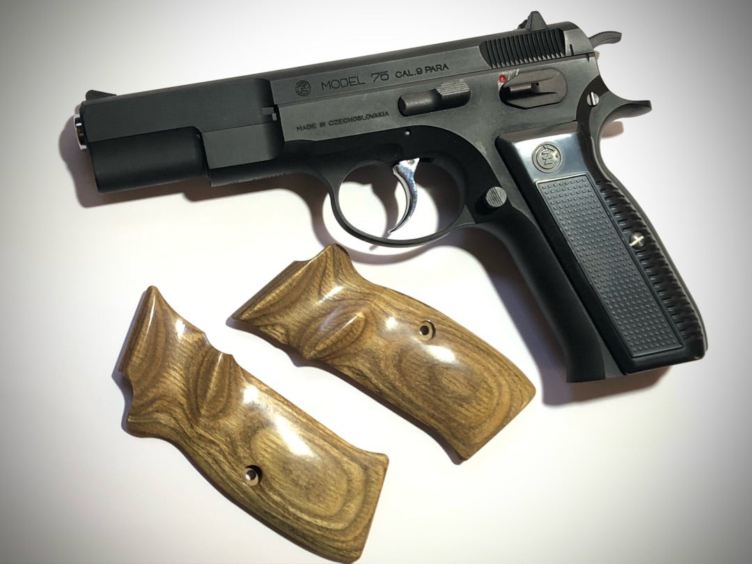 ☆CZ75用木製グリップ | 「一生ハマる遊びに踏み込む覚悟は有るか」 ☆CZ75用木製グリップ | 「一生ハマる遊びに踏み込む覚悟は有るか」