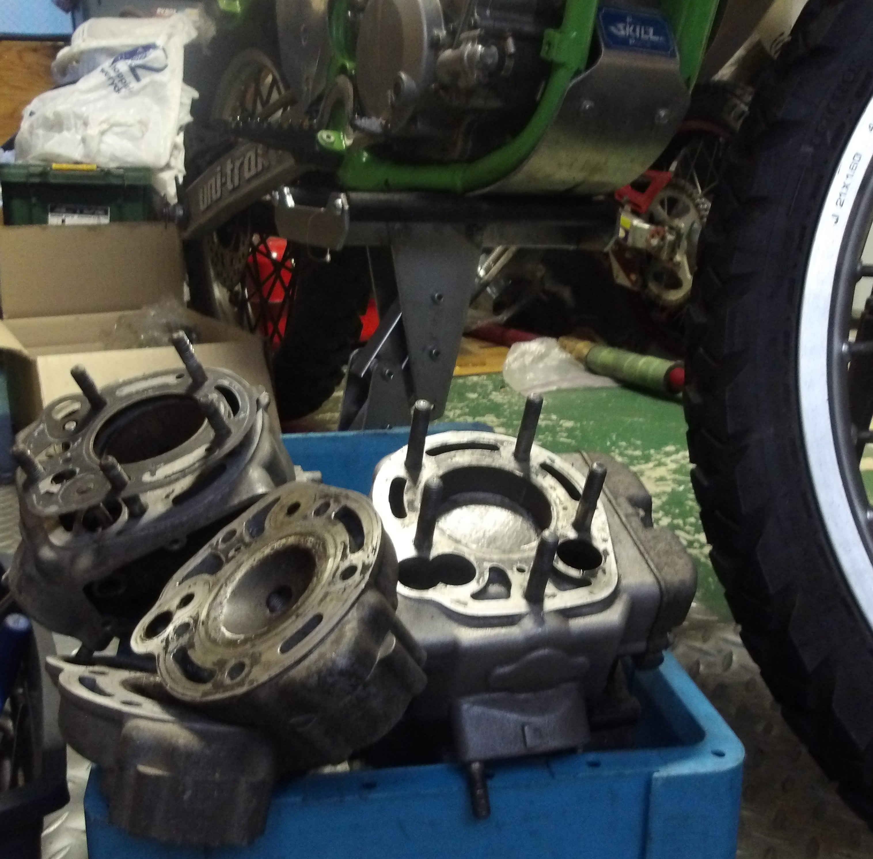KDX125SR 致命的故障って何? | masa8がバイクで遊んじゃってる部屋 KDX125SR 致命的故障って何? | masa8がバイクで遊んじゃってる部屋