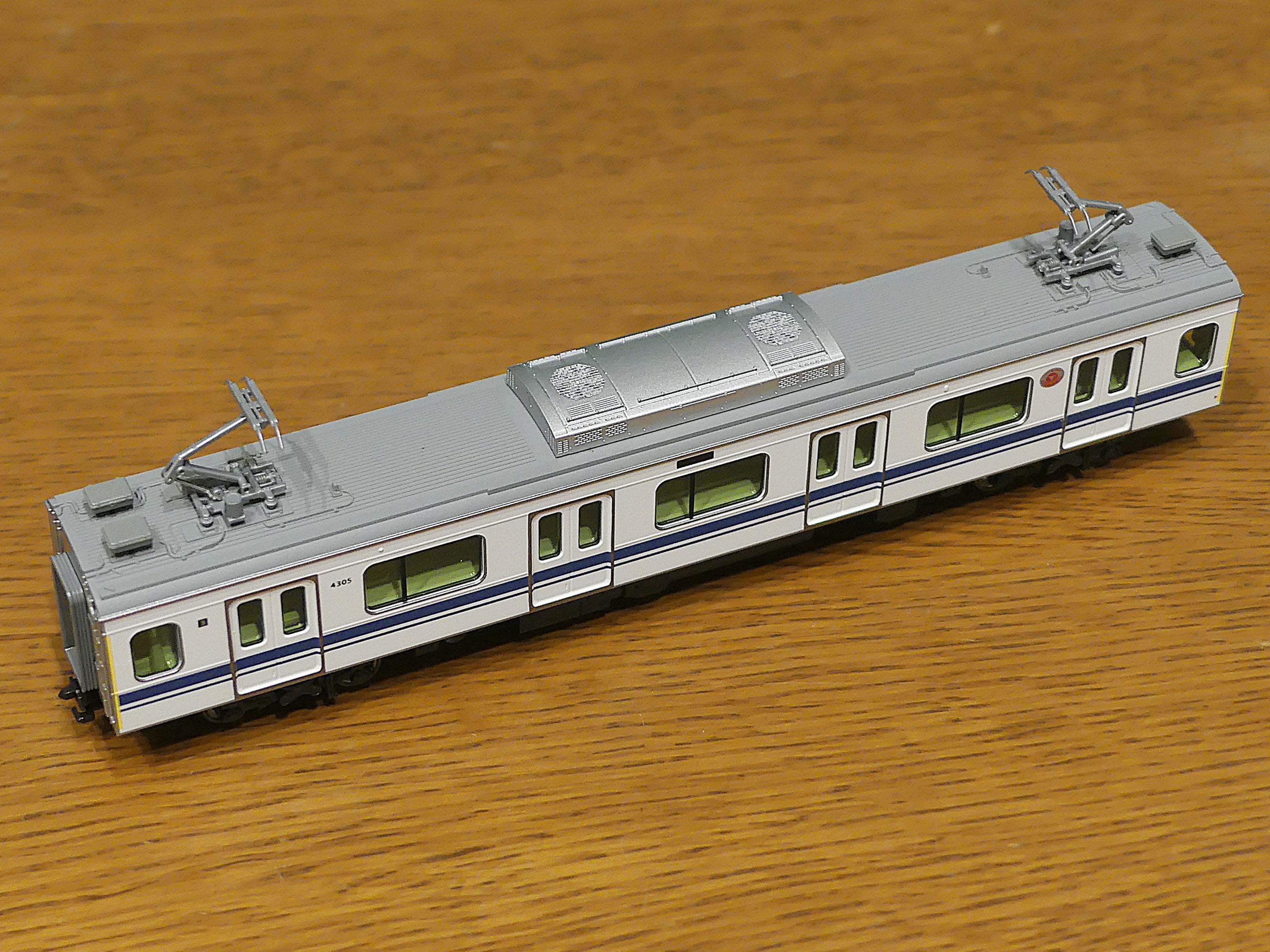 KATO 東急電鉄5050系4000番台〈新幹線ラッピングトレイン〉の KATO 東急電鉄5050系4000番台〈新幹線ラッピングトレイン〉の