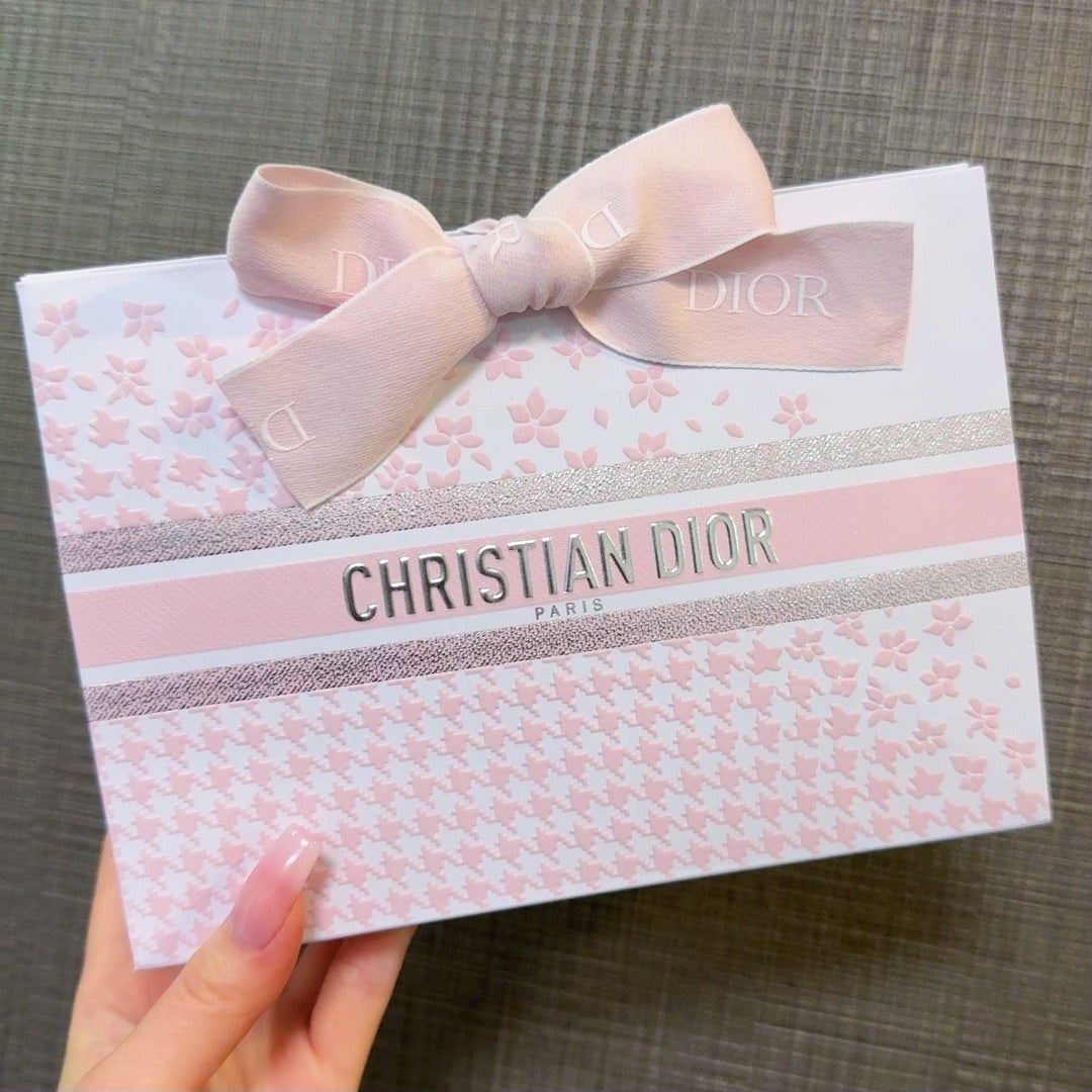 ラッピングも可愛い!!一目惚れしたDIORホワイトデー限定コスメ ラッピングも可愛い!!一目惚れしたDIORホワイトデー限定コスメ