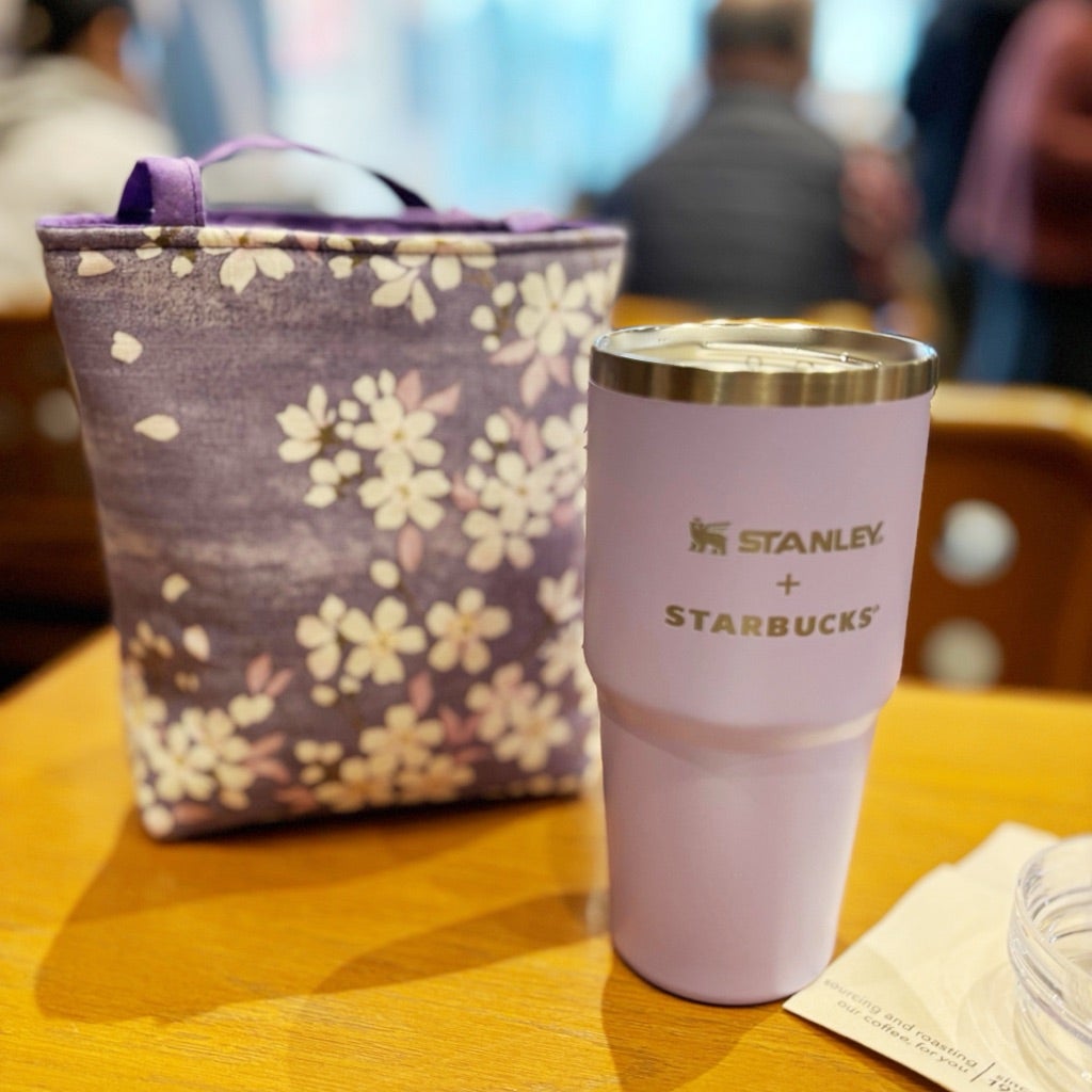 スタバで予約販売!オンライン限定!完売のグリッターナイト スタバで予約販売!オンライン限定!完売のグリッターナイト
