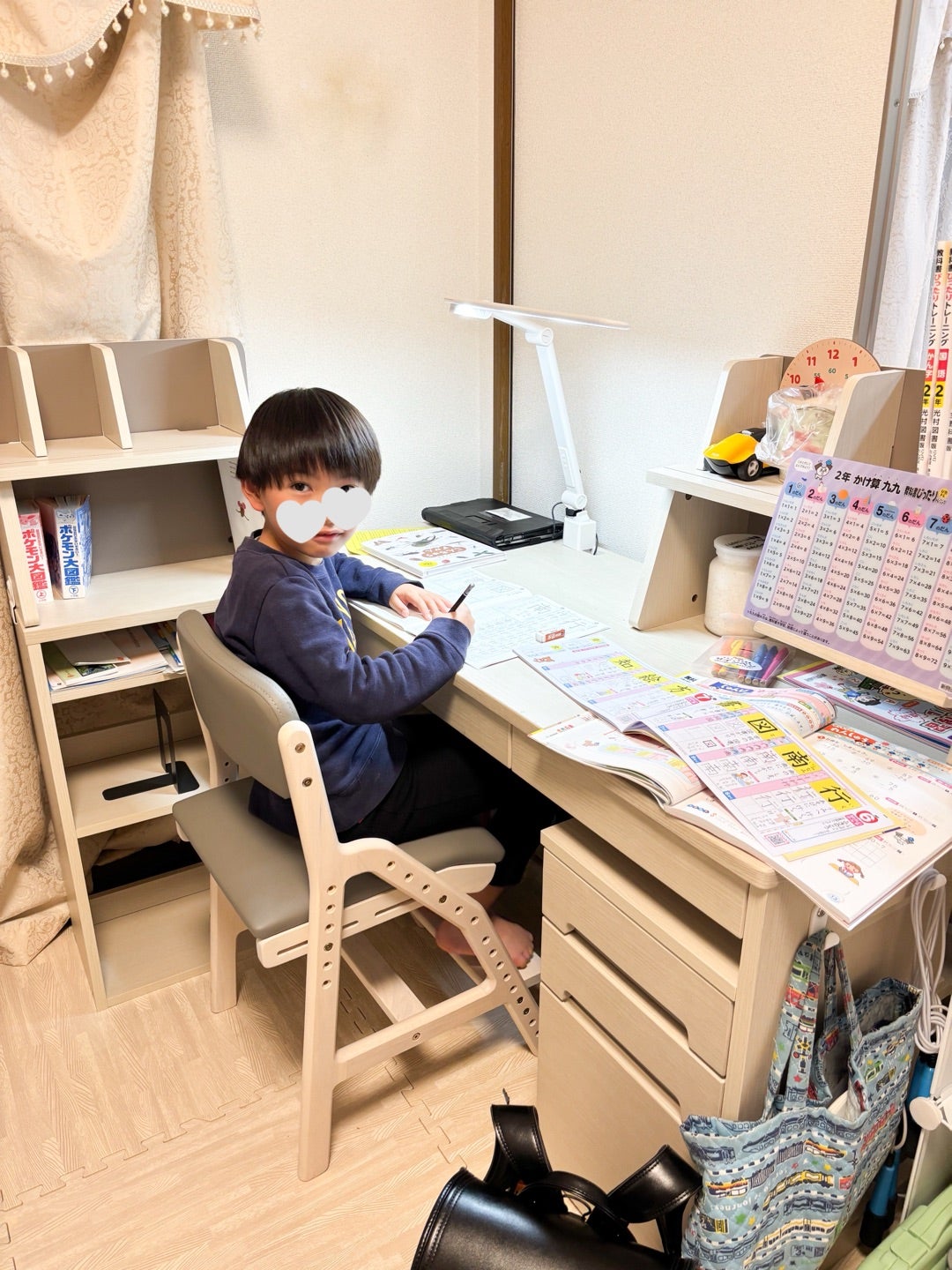 小学校2年生】学習机を購入【ニトリ】 | May style Blog 小学校2年生】学習机を購入【ニトリ】 | May style Blog