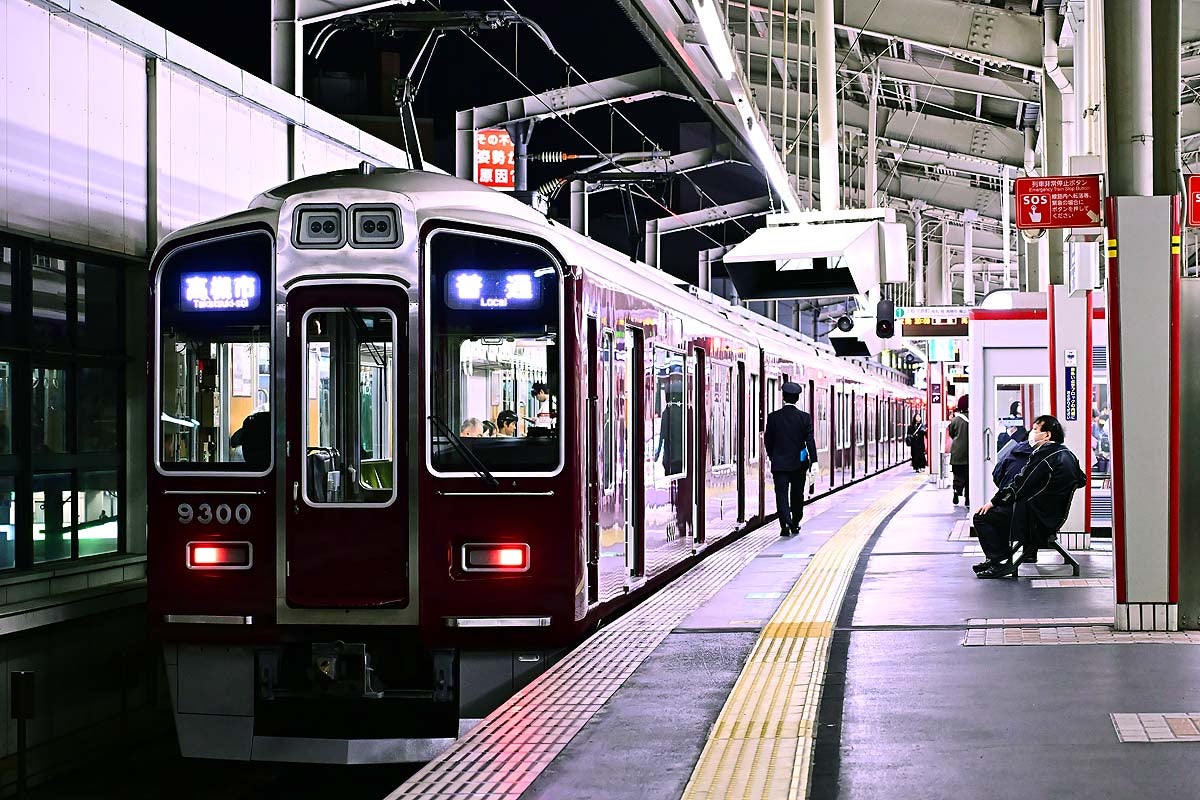 阪急京都線9300F普通高槻市行きを茨木市で迎撃～久々に待避する9300系