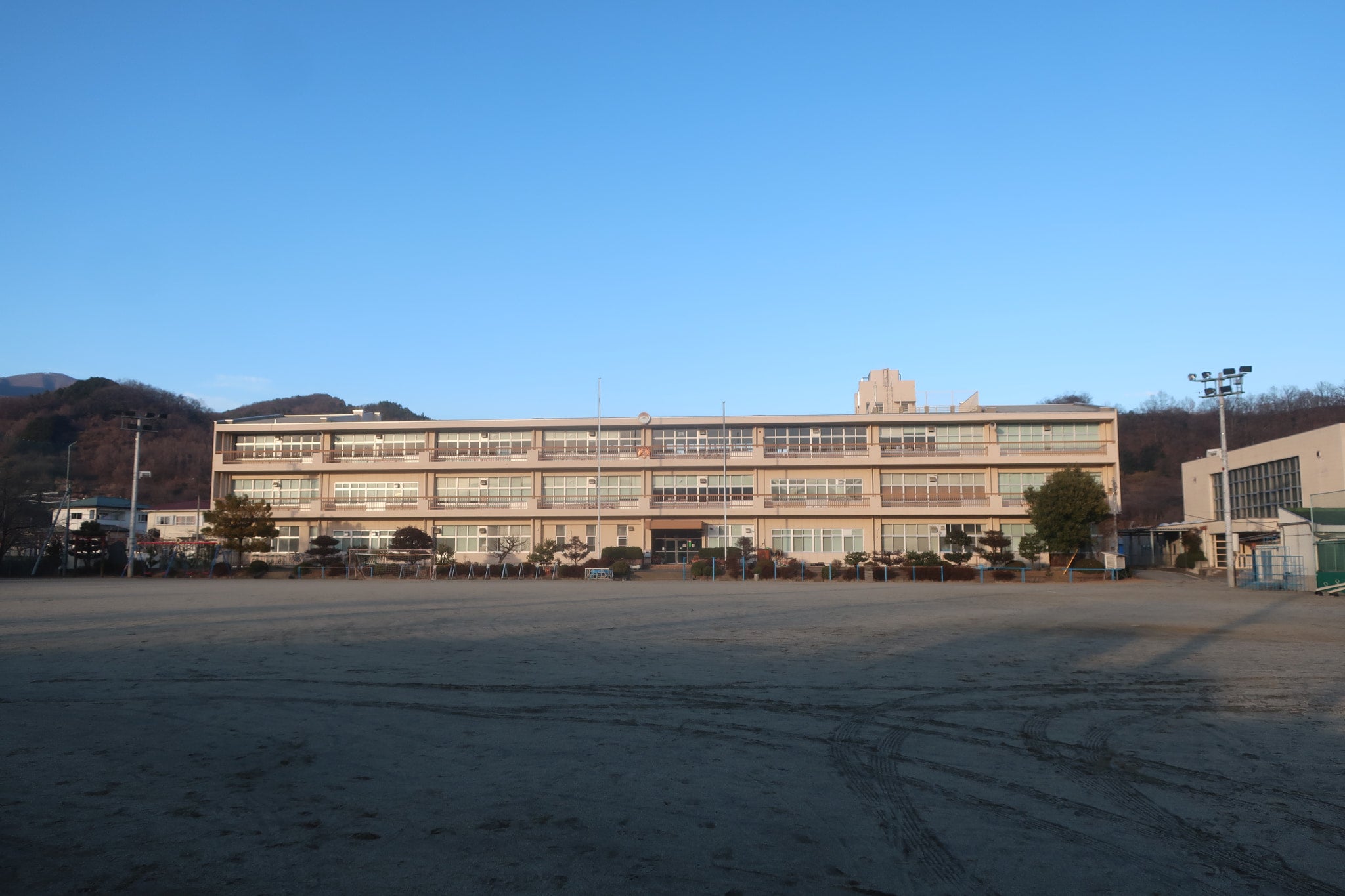 小学校の二宮金次郎さんⅢ | やまなし地域文化フォーラム