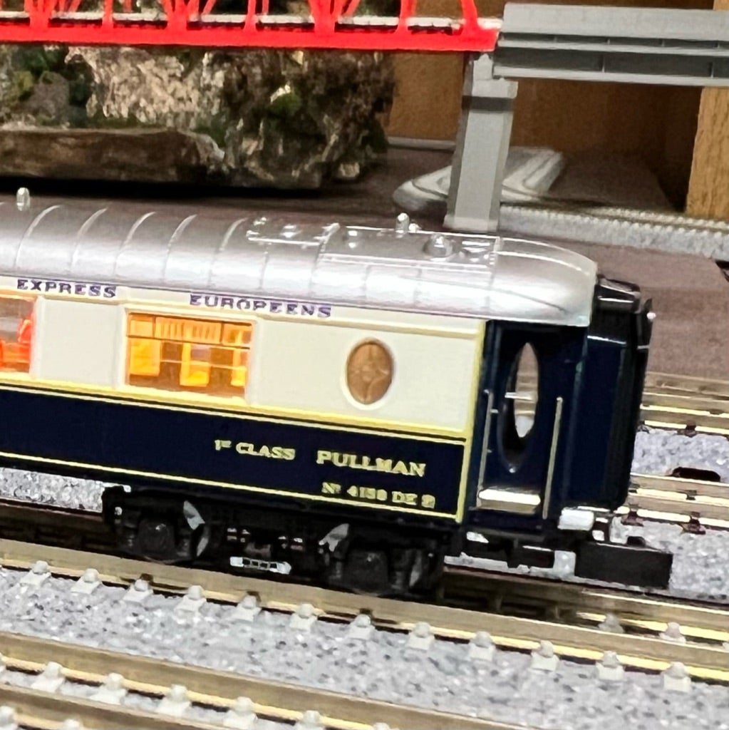 KATO 10-561&562“オリエントエクスプレス'88”入線。〜その3