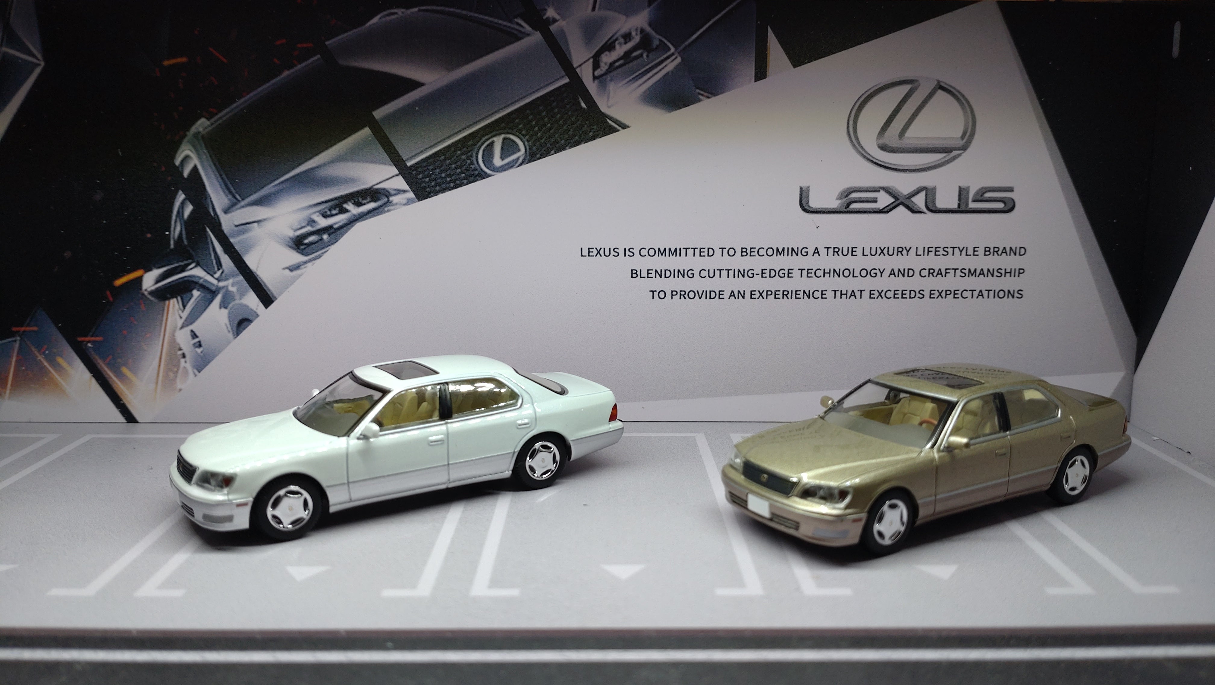 香港限定TLV-NEOレクサスLS400 1998年式 | やなしゃんのトミカコレクション
