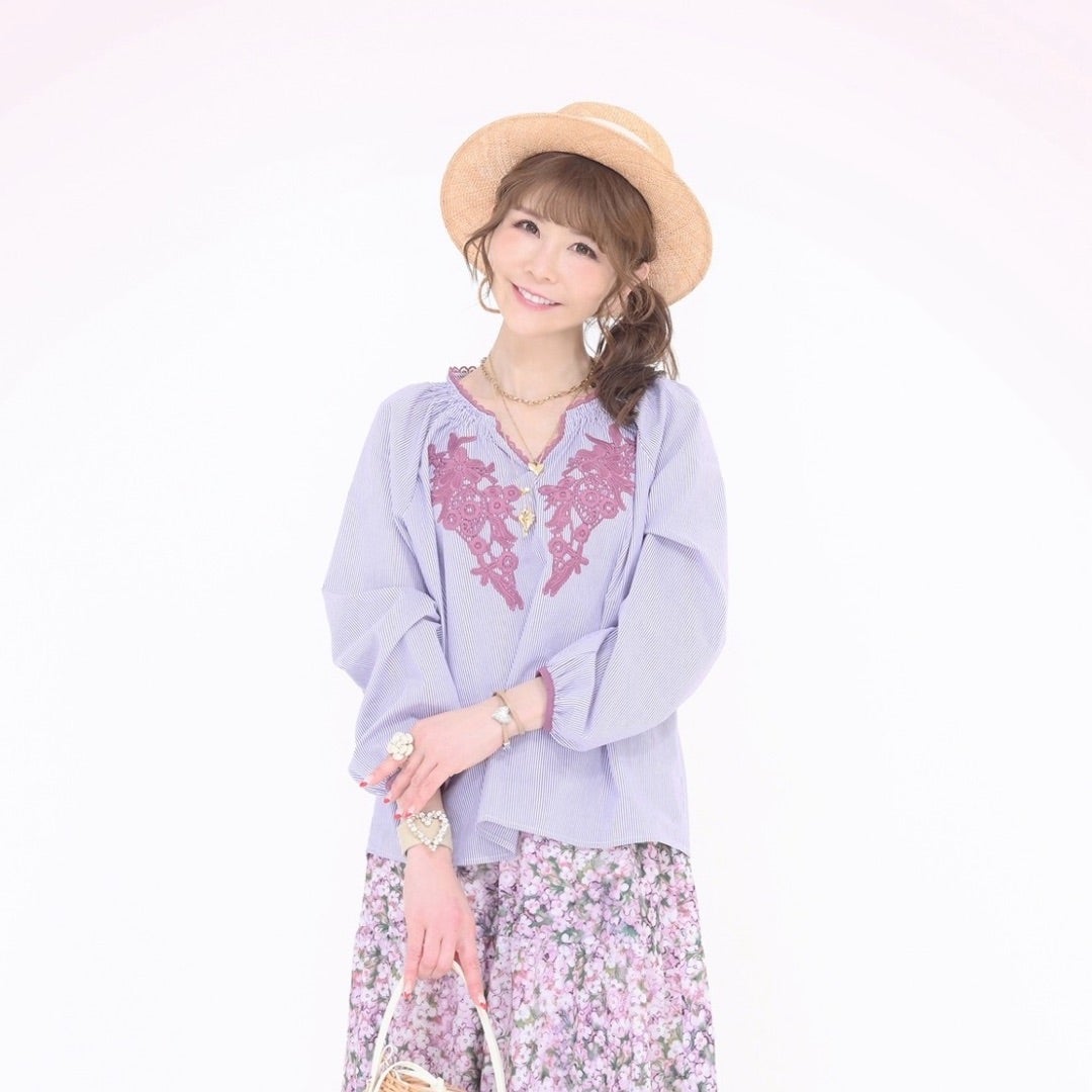 いよいよお昼12時から❣️新作アンドラブショーお楽しみに】ハート 