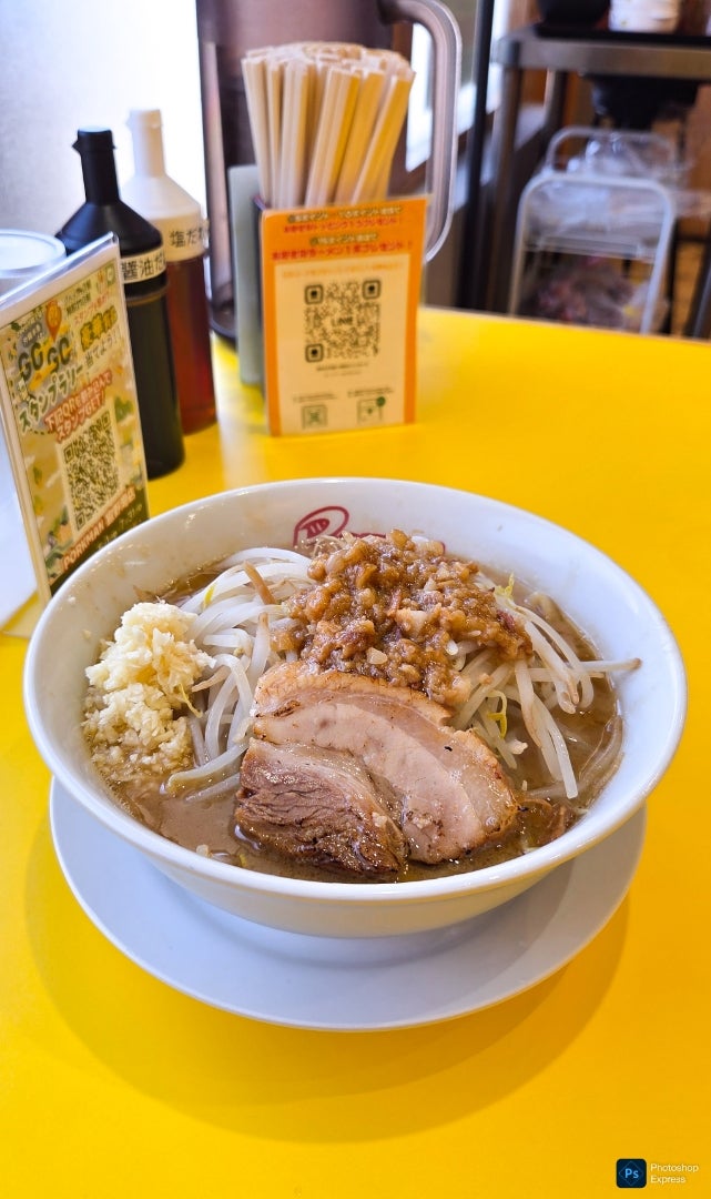 ポークマン宜野湾店の極太麺ラーメン