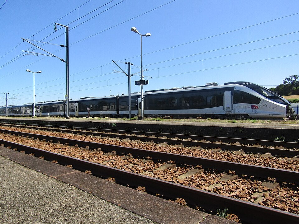 リヨンにて高速鉄道 フランス編｜旅客列車・車両動向：2025年ヨーロッパ鉄道年鑑 | スジ鉄