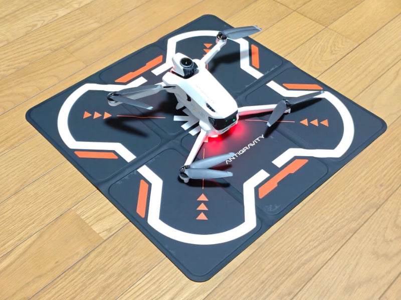 ANTIGRAVITY A1ドローンとランディングパッド