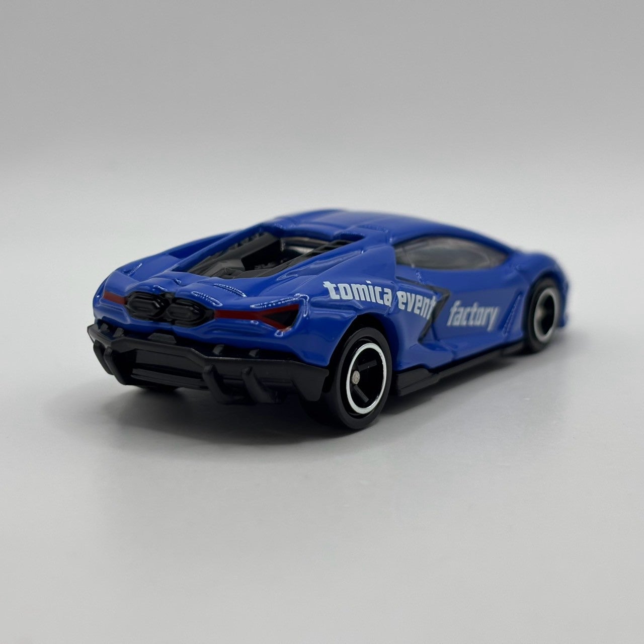 トミカ組み立て工場 第21弾 ランボルギーニ レヴエルト ブルーボディ
