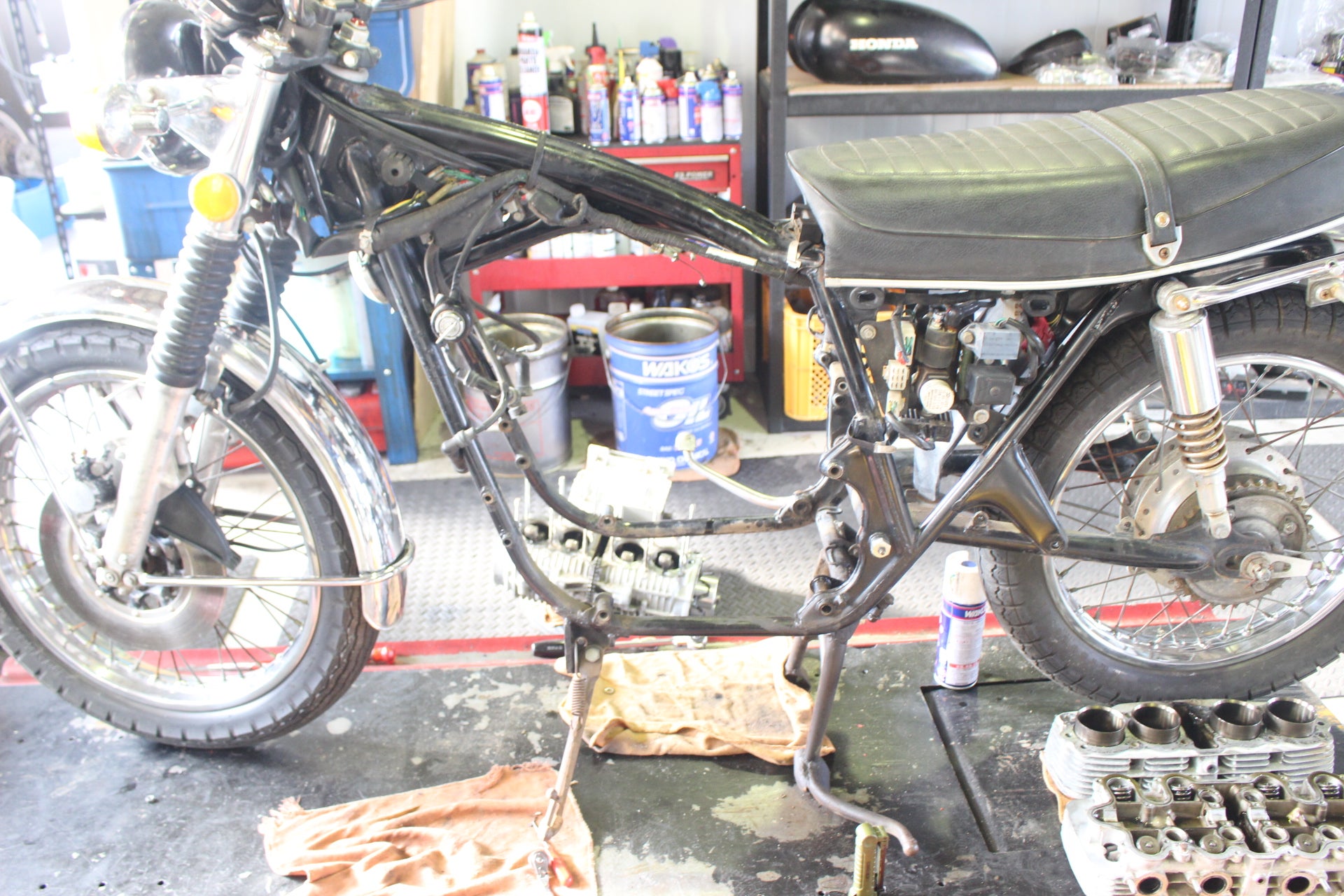 ホンダCB550Fのエンジン腰下分解です！！ | ZUMAのブログ