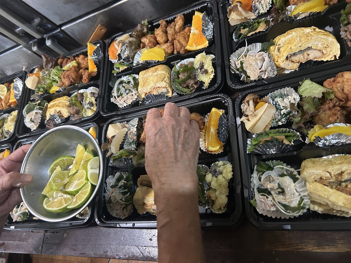 選挙のお弁当を作りで見えた、80代オーナーのパワーとひと手間の記事画像
