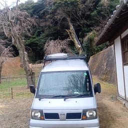 画像 パラパラと雨粒が落ちてくる中、軽バンに の記事より 1つ目