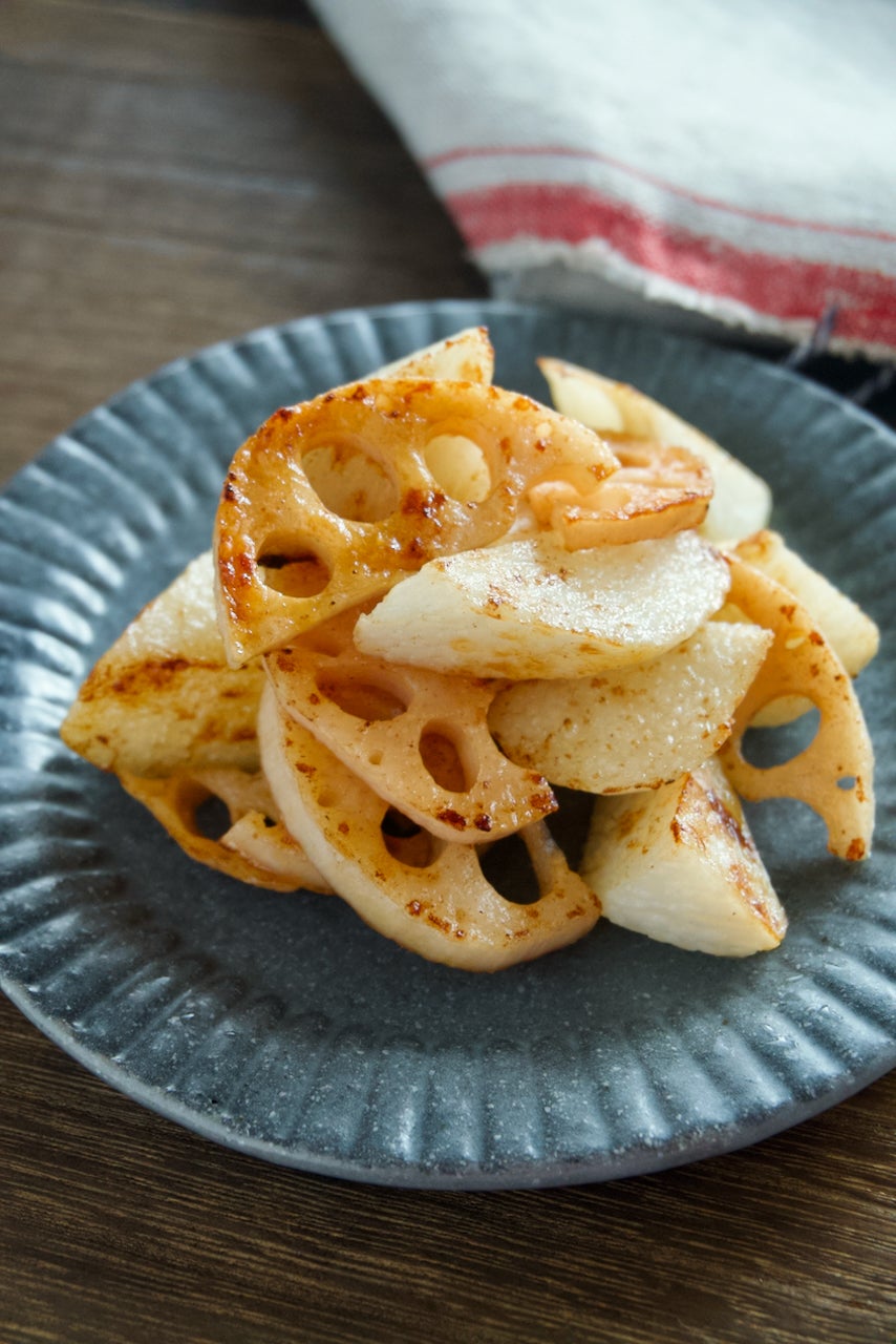 れんこんと長芋のバター醤油焼き＊サクサク、ホクホク、食感が楽しい噛む力を育てるおかずの記事画像