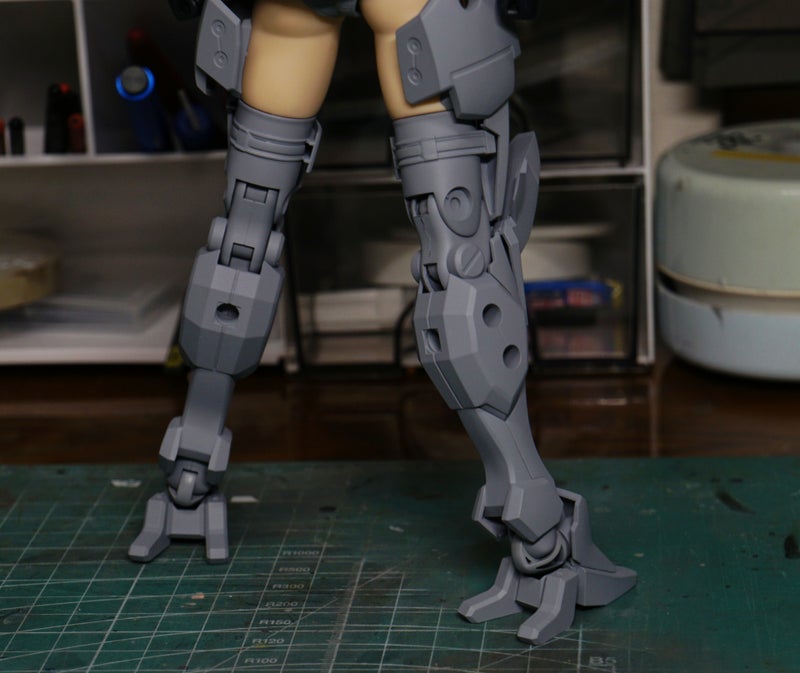 メカニカルとメカ足のパーツ