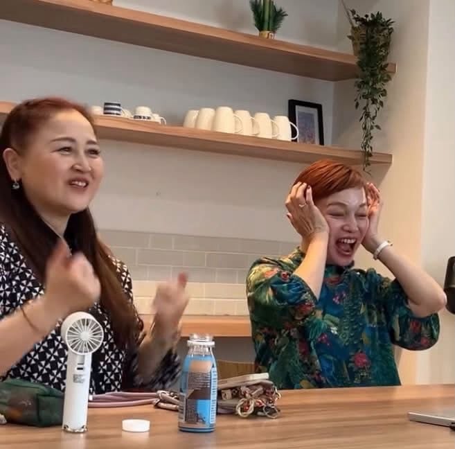 本当は飲みながらトークライブしたいくらい！の記事画像