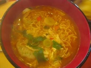 インスタント麺だ…
