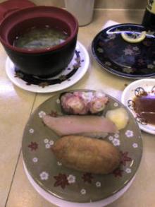 おいなりさんは五目御飯でした♪