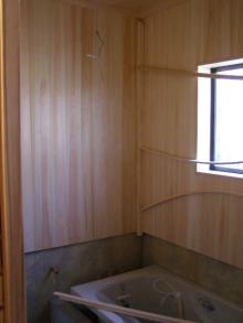 井伊谷浴室桧張り