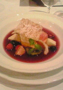 フレッシュフルーツのサングリア仕立て