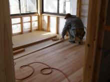 今日の(有)OSCM住宅工房の動き-はまだの家2階床施工